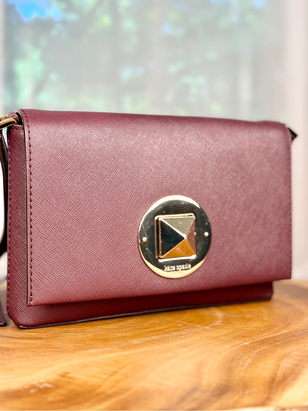 Kate Spade Plum Burgundy Saffiano Leather Crossbody - Turn Lock Gold HW - EUC - Picture 12 of 13